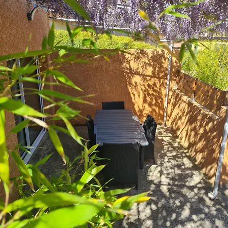 Maison Classee Climatisee Proche Salagou Casa de Férias *